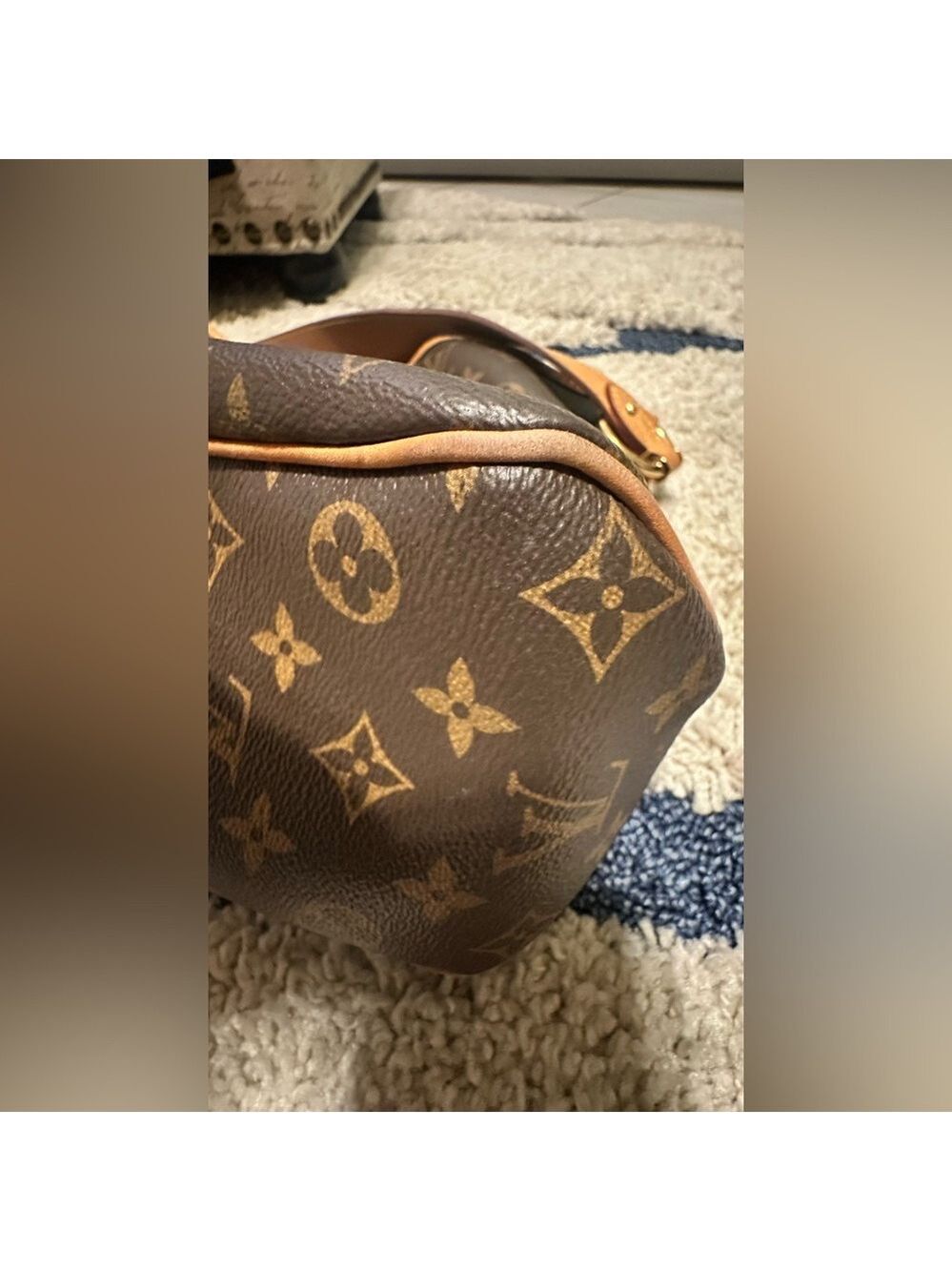 Louis Vuitton Delightful Monogram Shoulder Bag in Pivoine - Picture 16 of 17
